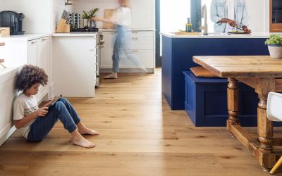 Vinyl Plank vs. Hardwood Flooring – Which One is Right for Your Home?